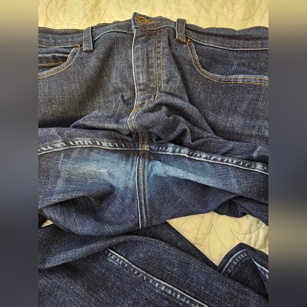 Duluth Trading Denim Blue Jeans Women's Size 10 x 31 * See Notes about wear - Picture 6 of 7